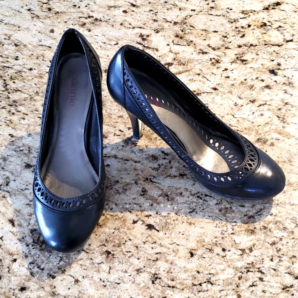 Black vegan leather high heel shoes